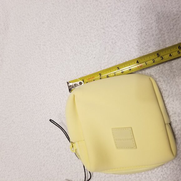 NWT Maxbone GO! With Ease Pouch Butter Yellow Small Leash Attachment Harness - Picture 6 of 6